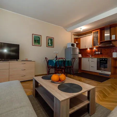 Romeo Family Uus تالين