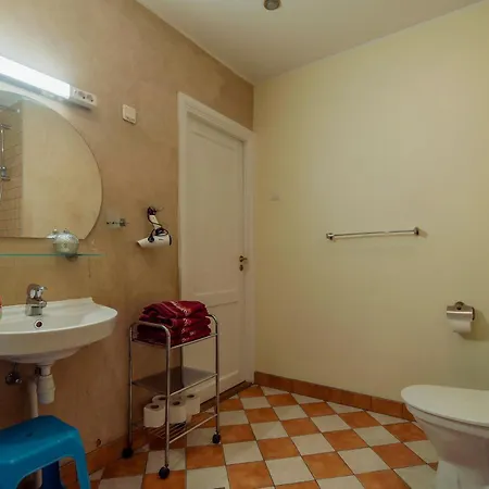 Romeo Family Uus * تالين