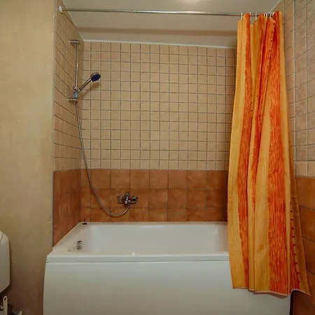 Romeo Family Uus شقة *