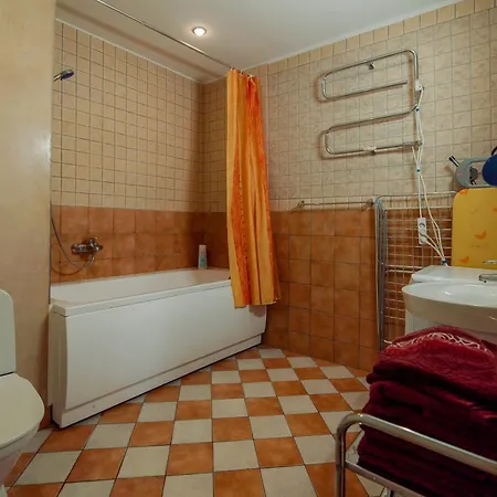 Romeo Family Uus * تالين