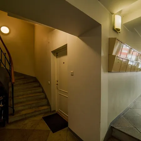 罗密欧优思家庭公寓 塔林