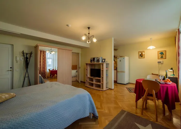 Romeo Family Uus تالين